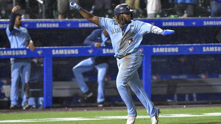 Guerrero anota carrera del triunfo de Azulejos ante Marlins