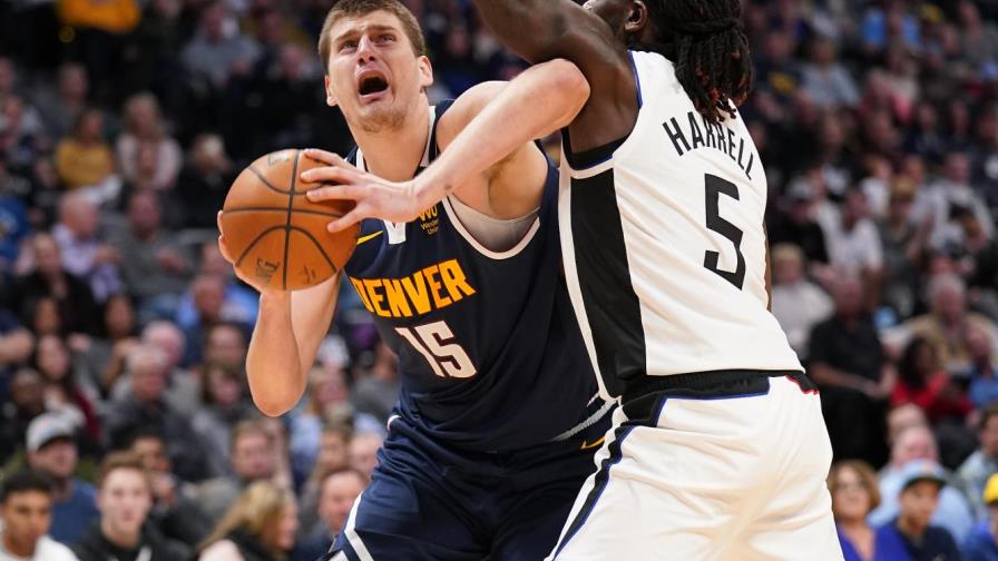 Jokic ayuda a Nuggets, en victoria sobre Clippers
