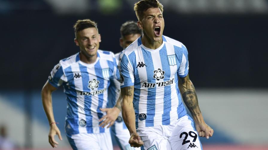 Argentina decide mantener partidos de fútbol, por ahora Argentina decide mantener partidos de fútbol, por ahora
