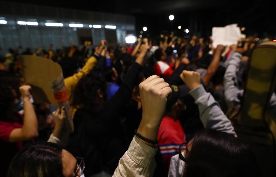 Mexicanos exigen justicia por el accidente del metro