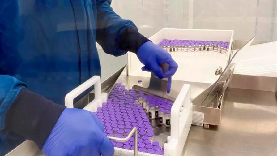 La vacuna de Pfizer se aprobó sin omitir procedimientos, dice regulador La vacuna de Pfizer se aprobó sin omitir procedimientos, dice regulador