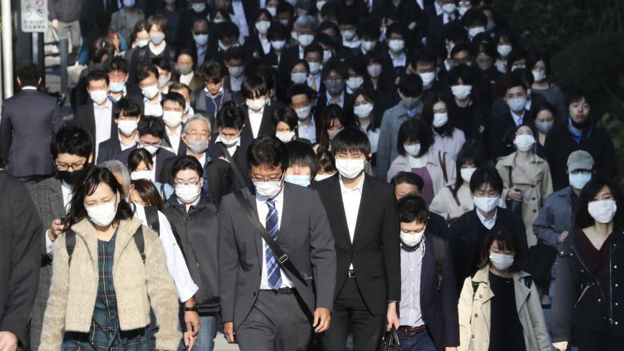 Japón alcanza récord de infecciones diarias por coronavirus