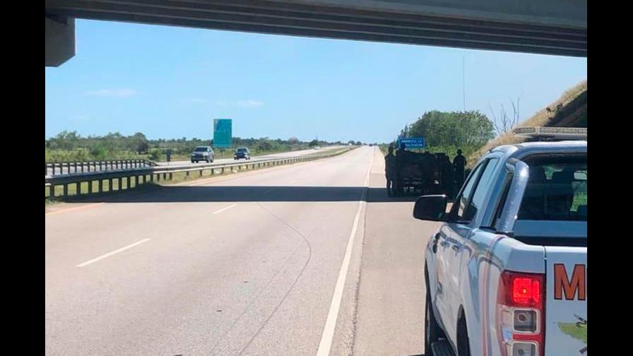 Autopista del Coral despejada tras acudir agentes de la Comisión Militar y Policial a detener protesta