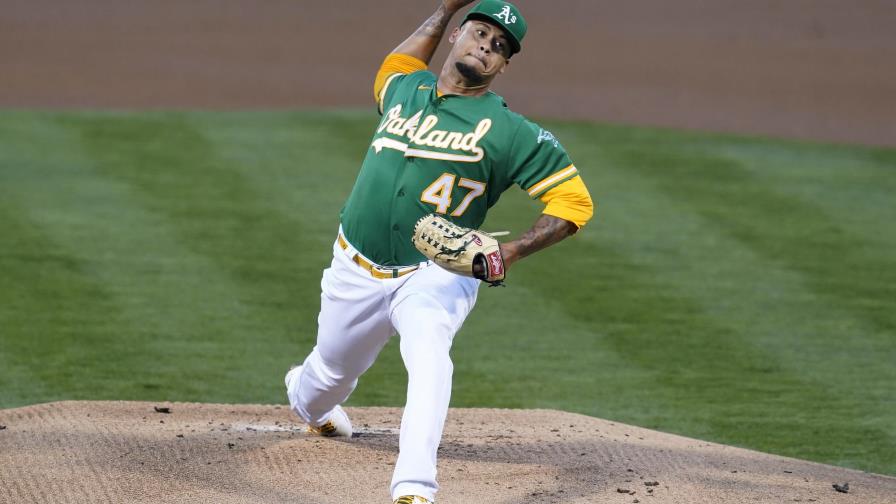 Montas y Chapman comandan triunfo de Atléticos