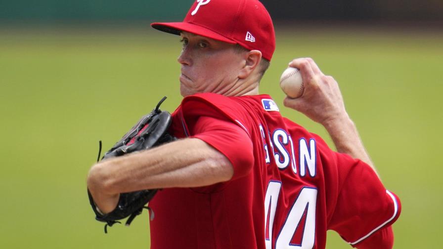 Gibson se estrena con Filis y Segura empuja dos en triunfo aplastante 15-4 sobre Piratas