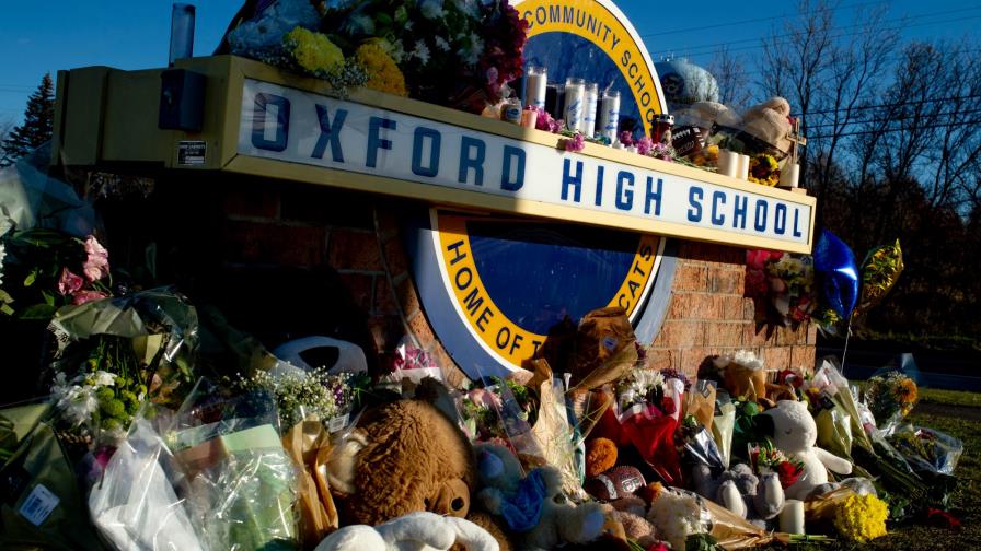 Abrirán pesquisa externa por tiroteo en escuela de Michigan