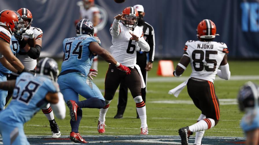 Browns vencen 41-35 a Titans y se acercan a los playoffs