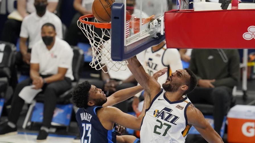 Gobert se lleva su tercer galardón al Defensivo del Año Gobert se lleva su tercer galardón al Defensivo del Año