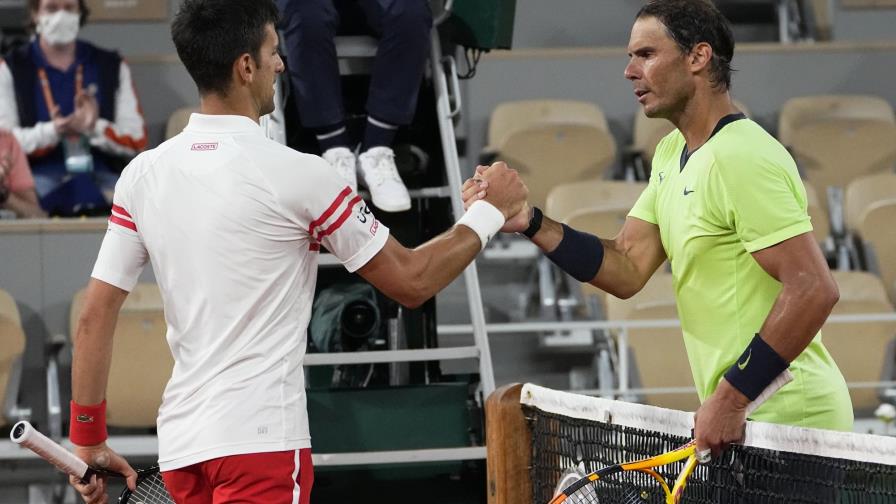Djokovic va por el 19 título de Grand Slam frente a Tsitsipas