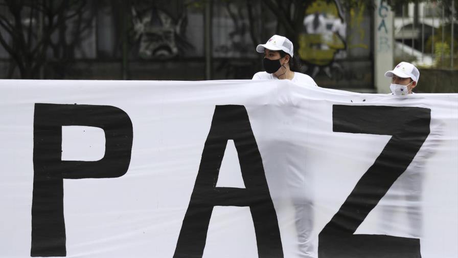 Colombia: Gobierno y excombatientes buscan frenar violencia