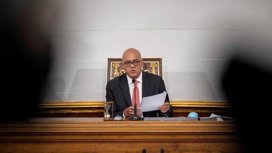 Parlamento venezolano crea comisión para investigar crímenes de opositores