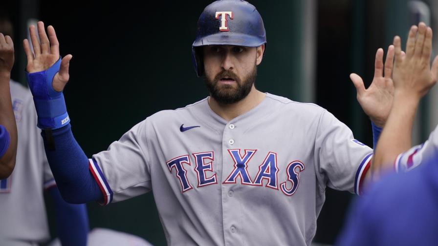 Yanquis obtienen a Gallo en canje con Rangers