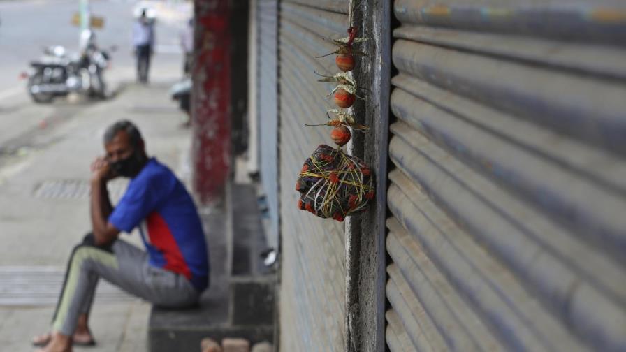 Falsedades sobre virus y vacunas agravan crisis en India