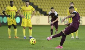 Mbappé se pierde visita del PSG a Leipzig por lesión