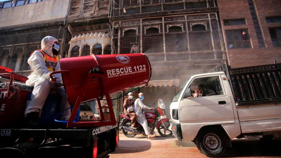 Pakistán levantará el confinamiento por fases desde este semana