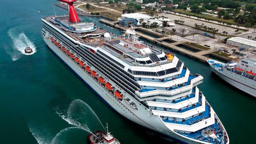Unos 400 colombianos tripulantes de cruceros sueñan con volver a tierra firme
