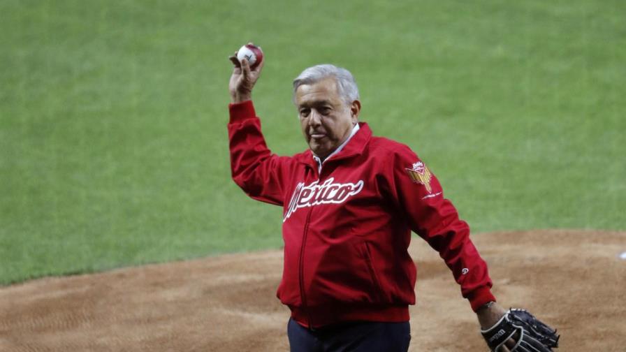 México cancela temporada de béisbol y el maratón capitalino