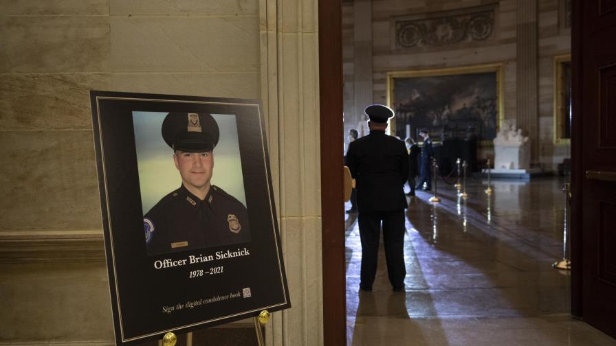 Identifican a sospechoso en muerte de policía del Capitolio Identifican a sospechoso en muerte de policía del Capitolio