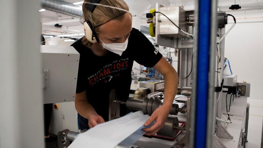 Escasez de materia prima afecta producción de N95 en Estados Unidos