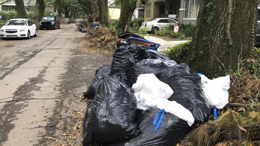 Tras paso de Ida, basura inunda calles de Nueva Orleans