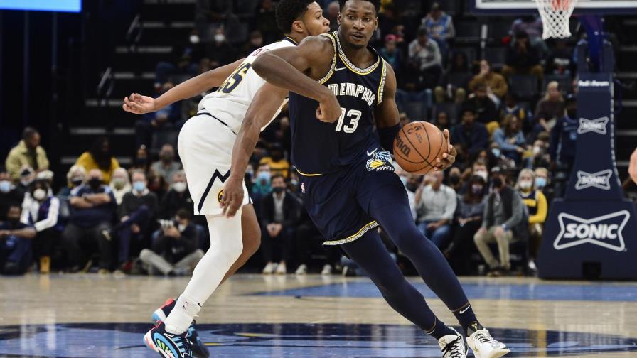 Jackson Jr. encabeza a Grizzlies en triunfo ante Nuggets