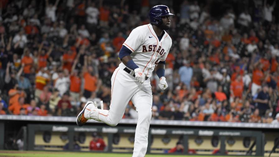 Con 50mo jonrón de Álvarez, Astros vencen a Mellizos