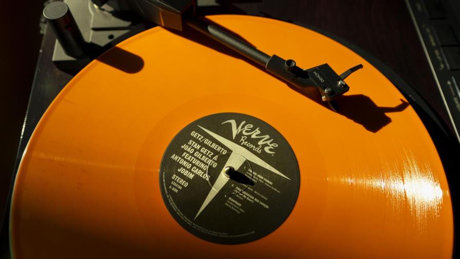 Ventas de discos de vinilo se disparan durante pandemia