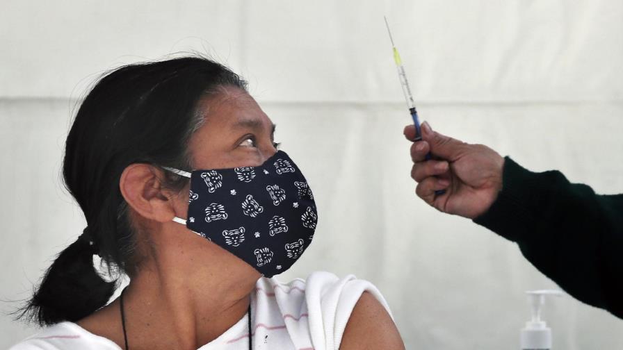 EEUU enviará vacunas de AstraZeneca a México y Canadá