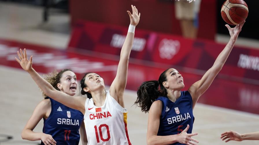 Serbia remonta para vencer a China y avanzar a semifinales