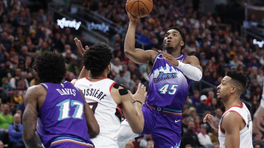 Mitchell anota 35 en triunfo de Jazz sobre Blazers