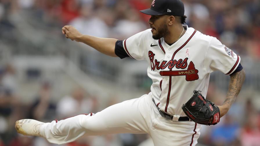 Ynoa lanza otra joya por Bravos en triunfo sobre Filis