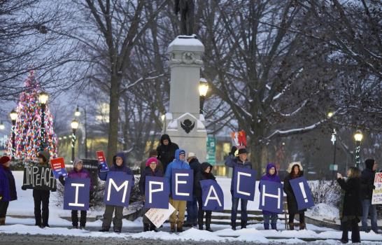 Cámara de representantes aprueba juicio político a Trump
