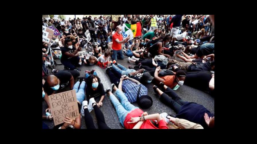 Miles de personas recuerdan a Floyd en España y protestan contra el racismo