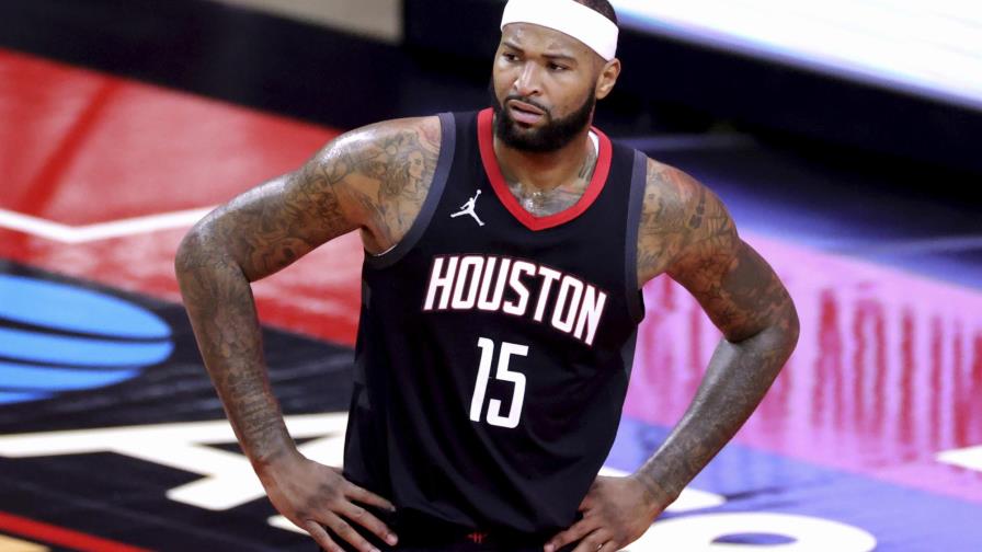 Rockets se desprenden de DeMarcus Cousins tras 25 partidos