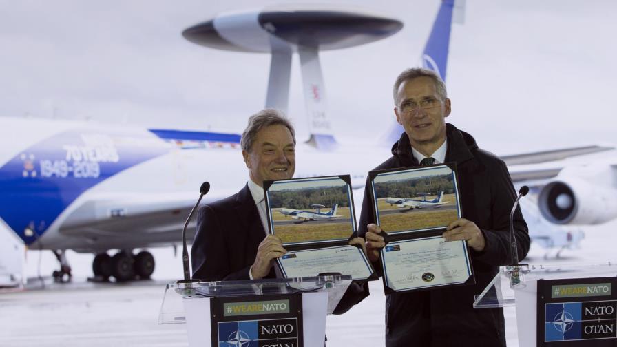 OTAN y Boeing acuerdan modernizar aviones de la alianza