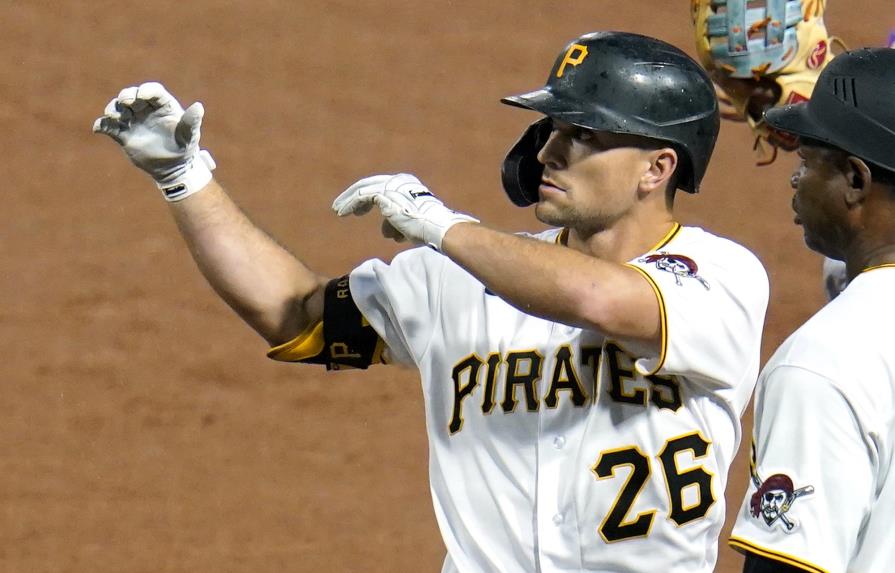 Piratas canjean a Frazier a Padres por tres de ligas menores