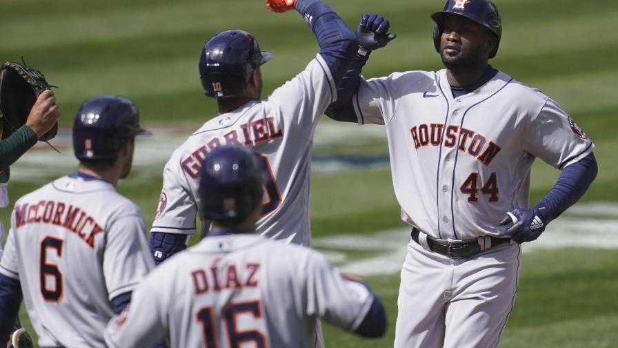Álvarez batea jonrón; Astros vencen de nuevo a Atléticos
