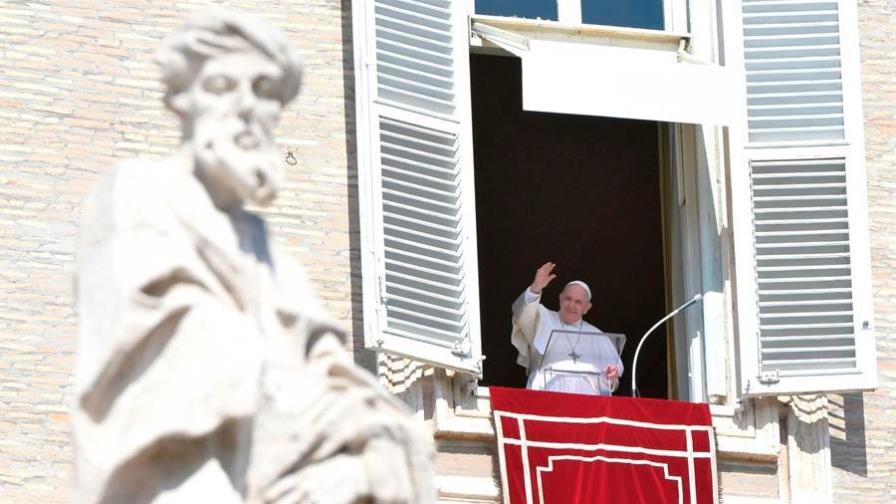 El papa recibe la tercera dosis de la vacuna contra el coronavirus El papa recibe la tercera dosis de la vacuna contra el coronavirus