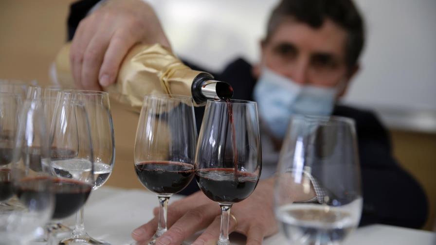 Sorbo cósmico: catan vino francés que pasó un año en órbita