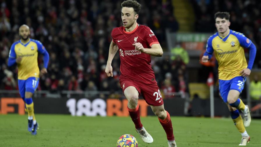 Liga Premier: Liverpool gana y queda a 1 punto de Chelsea