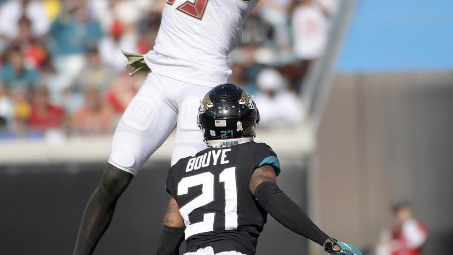 Buccaneers aprovechan errores de Foles al derrotar a Jaguars