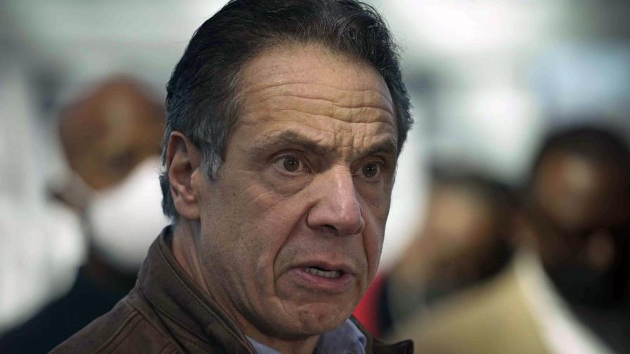 Legisladores piden que gobernador de Nueva York renuncie