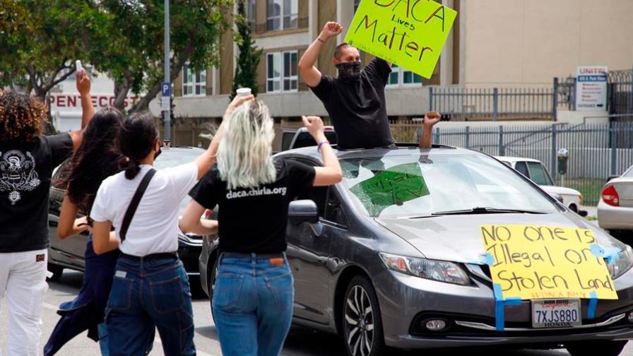 Trump avisa que volverá a intentar cancelar DACA tras el revés del Supremo