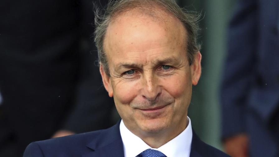 Político centrista asume como premier de Irlanda