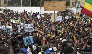 Delegaci&oacute;n africana se re&uacute;ne con junta militar en Mali