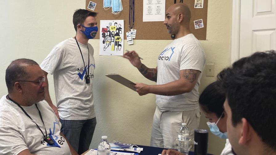 Demócratas se acercan a latinos para evitar pifias de 2020