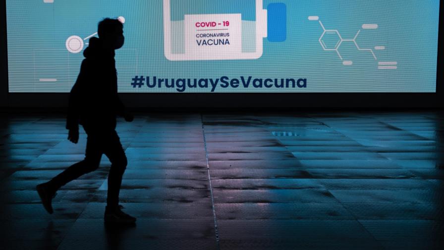 Uruguay confirma llegada de variantes delta y beta de COVID