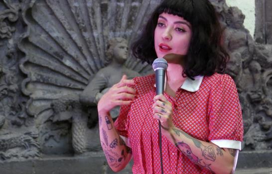 Mon Laferte cantará “a dos corazones” en su gira por EEUU