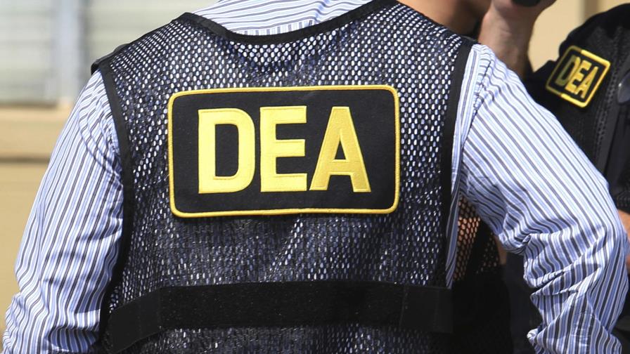 Agente de la DEA admite confabulación con cártel colombiano