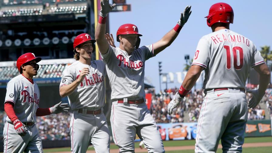 Hoskins sale de mala racha con 6 producidas para Filis